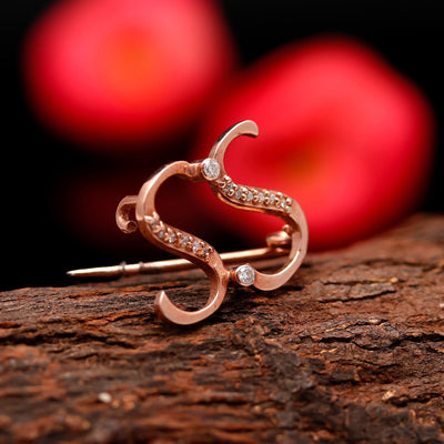 Crimson Elegance SS Lapel Pin in Silver