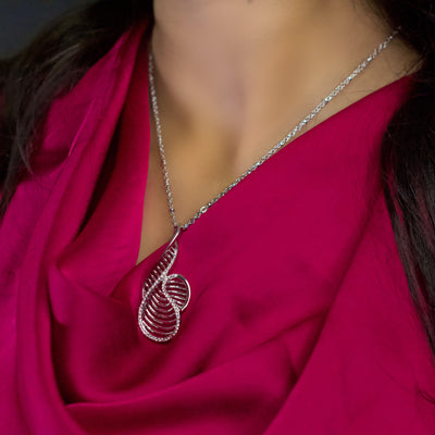 White Gold Leafy Pendant Set
