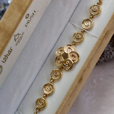 Elegant Floral design bracelet for women