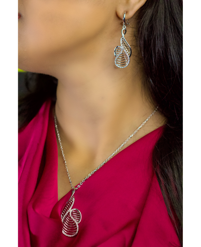 White Gold Leafy Pendant Set